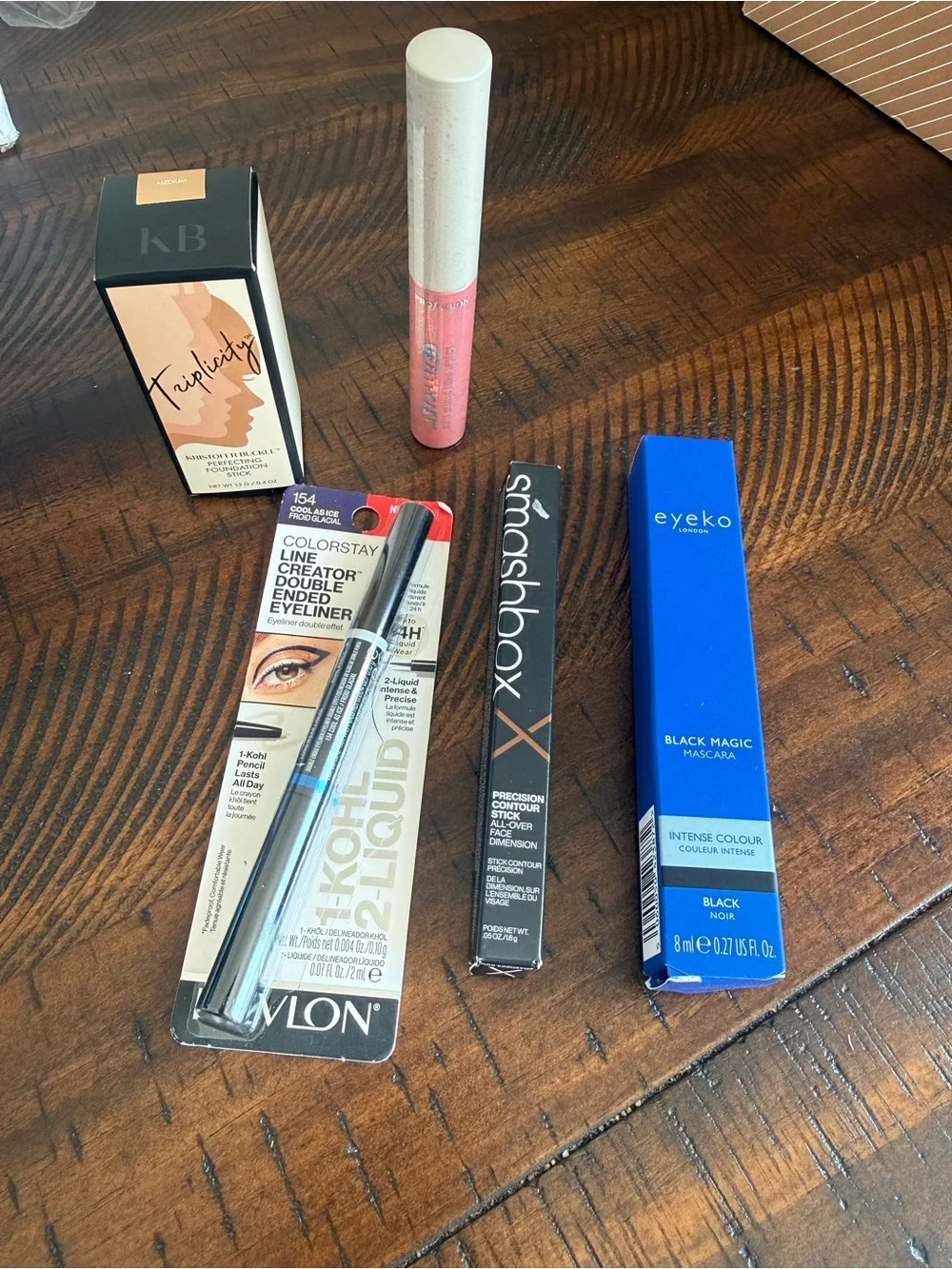 Assorted make up bundle